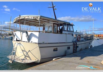 Fleur de Lys 58 Motorboat 1961, with Rootes Listler engine, Portugal