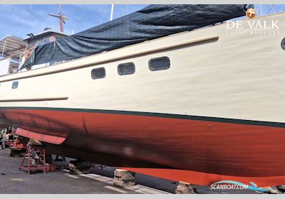 Fleur de Lys 58 Motorboat 1961, with Rootes Listler engine, Portugal