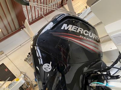 Flot Quicksilver 555 Med Mercury 100 HK CT, Kun 93,6 Timer, Smartcraft, Simrad GO7, Fusion Lydanlæg, Køleskab og Flexiteak. Velholdt og Vinteropbevar Motorboat 2019, with Mercury engine, Denmark