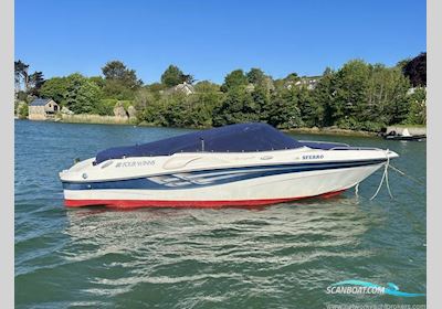 Four Winns 210 Horizon Motorboat 2000, with Volvo Penta 5.0Gi V8 engine, United Kingdom