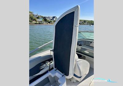 Four Winns 210 Horizon Motorboat 2000, with Volvo Penta 5.0Gi V8 engine, United Kingdom