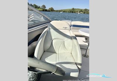 Four Winns 210 Horizon Motorboat 2000, with Volvo Penta 5.0Gi V8 engine, United Kingdom