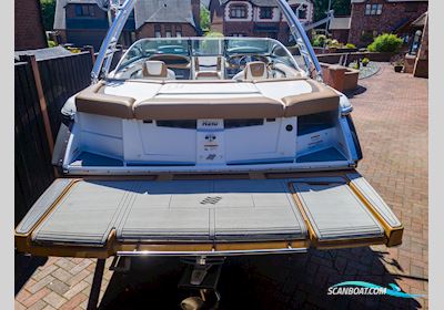 Four Winns H210 Motorboat 2021, with Volvo Penta engine, United Kingdom