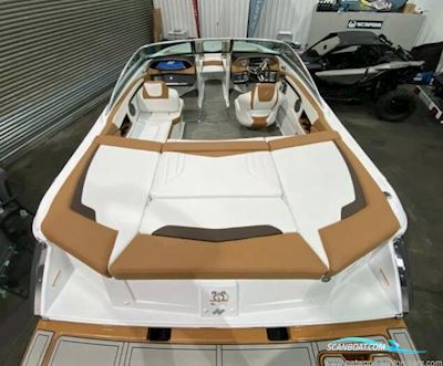 Four Winns H210 Motorboat 2020, with Volvo Penta V6 engine, United Kingdom