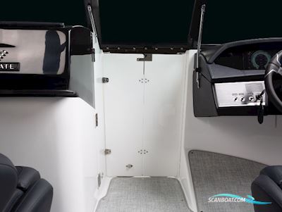 Four Winns HD5 Motorboat 2025, with Mercruiser engine, Denmark