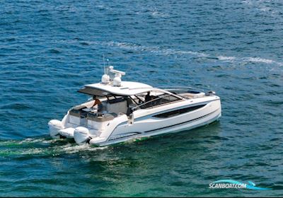 Four Winns TH36 Motorboat 2025, with Mercury engine, Denmark