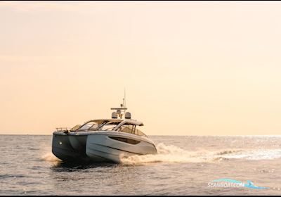 Four Winns TH36 Motorboat 2025, with Mercury engine, Denmark