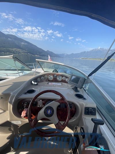 Four Winns Vista 248 Motorboat 2001, with Volvo Penta engine, Italy