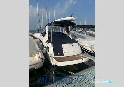 Four Winns Vista 268 Motorboat 2005, with Volvo Penta 5.7 GI-DP/S engine, Italy