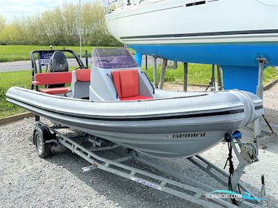 Gemini Waverider 650 Motorboat 2016, with Suzuki engine, United Kingdom