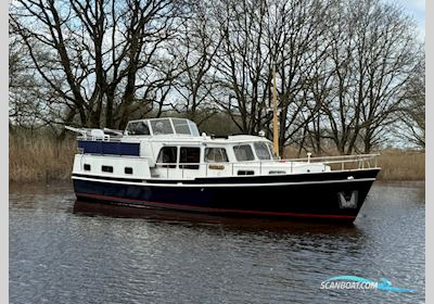 Gillissen 1100 Motorboat 1972, with Mercedes engine, The Netherlands