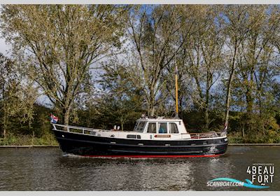 Gillissen Kotter Skipper 1140 Motorboat 1977, with Volvo Penta MD 32a engine, The Netherlands