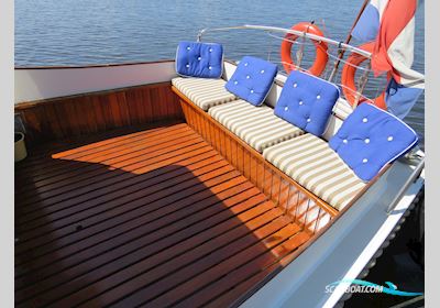 Gillissen Vlet 9.70 OK Motorboat 1972, with Peugeot Diesel engine, The Netherlands