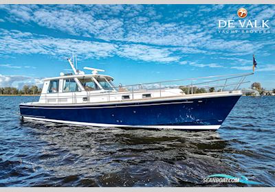 Grand Banks 49 Eastbay SX Motorboat 2000, with Caterpillar engine, The Netherlands