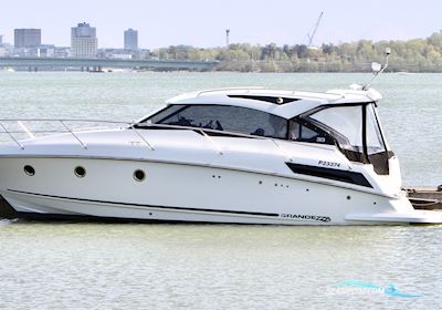 Grandezza 33 OC Motorboat 2015, with Mercruiser 4.5 Axius Premium 250 engine, Finland