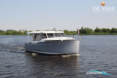 Greenline 33 Motorboat 2010, with Volkswagen engine, The Netherlands