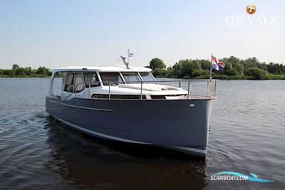 Greenline 33 Motorboat 2010, with Volkswagen engine, The Netherlands
