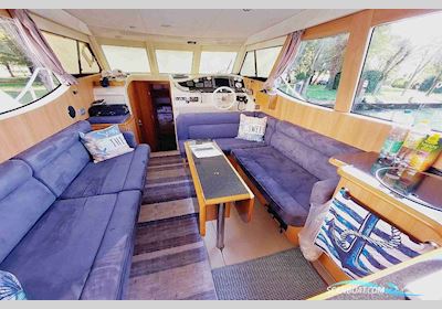 Greenline 33 Motorboat 2010, with VW Marine Diesel Tdi 165 engine, Italy