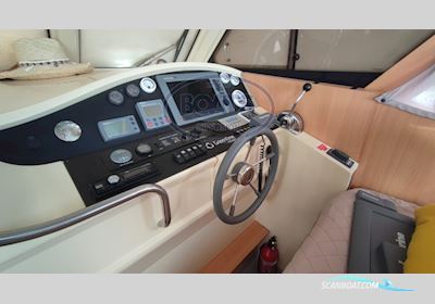Greenline 33 Motorboat 2011, with Volkwagen engine, France
