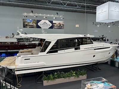 Greenline 42 Motorboat 2026, with Yanmar engine, United Kingdom