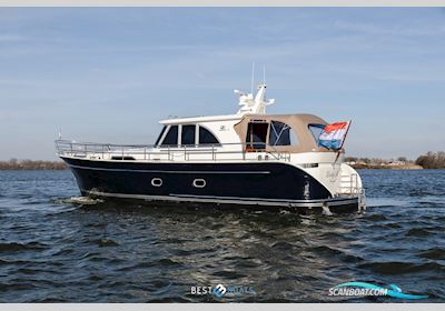 HOLTERMAN 53 Motorboat 2006, with Caterpillar is een Amerikaanse fabrikant van dieselmotoren en zware machines, wereldwijd bekend om hun krachtige, betrouwbare en duurzame motoren die engine, The Netherlands