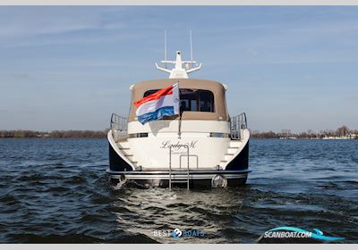 HOLTERMAN 53 Motorboat 2006, with Caterpillar is een Amerikaanse fabrikant van dieselmotoren en zware machines, wereldwijd bekend om hun krachtige, betrouwbare en duurzame motoren die engine, The Netherlands