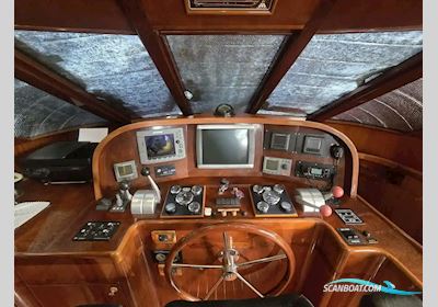 Hampton 558 Motorboat 2006, with Cummins engine, No country info