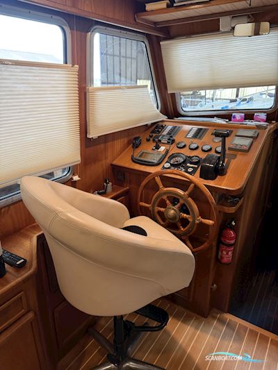 Heechvlet 9.80 Classic Motorboat 2003, with Lombardini engine, The Netherlands