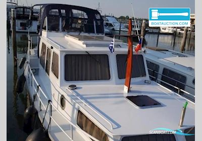 Helena Kruiser 1070 Motorboat 1982, with Doodan engine, The Netherlands