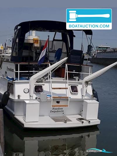 Helena Kruiser 1070 Motorboat 1982, with Doodan engine, The Netherlands