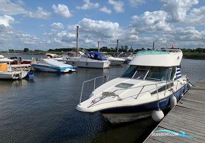 Hilter Royal 840 Flybridge Motorboat 2007, with Volvo Penta 5,7 GXI engine, Germany