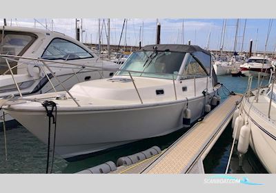 Hunt Yachts Harrier 36 Motorboat 2003, with 2 x Yanmar 8LV370Z  370Hp engine, United Kingdom