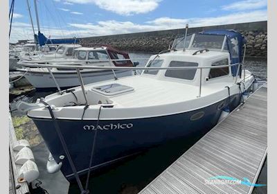 Hunter Landau 20 Motorboat 2001, with Mariner engine, United Kingdom