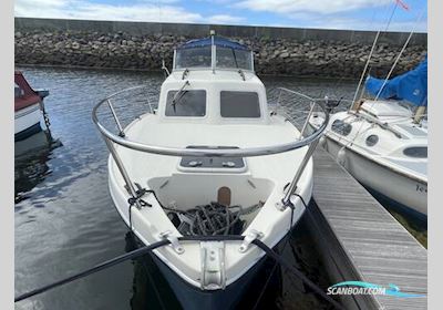 Hunter Landau 20 Motorboat 2001, with Mariner engine, United Kingdom