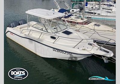 Inconnu Boston Whaler 255 Conquest Motorboat 2002, with Yamaha engine, France