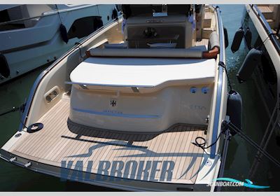 Invictus GT320 Motorboat 2023, with Volvo Penta V8 engine, Italy