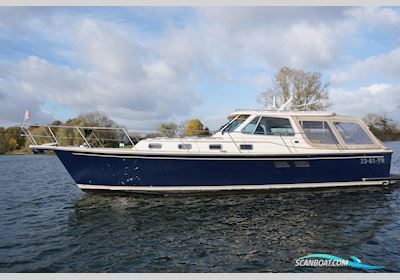 Island Packet Craft 360 Express Motorboat 2004, with Yanmar engine, The Netherlands
