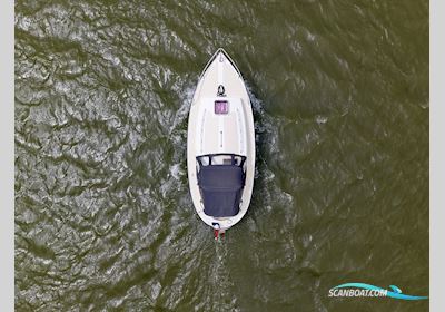 Island Plastics IP23 Motorboat 1982, with Bukh DV-20, 2-Cilinder engine, The Netherlands