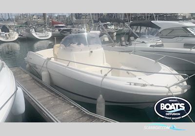 Jeanneau Cap Camarat 635 CC Style Motorboat 2008, with Suzuki engine, France