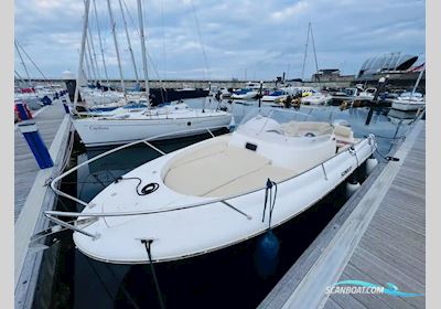 Jeanneau Cap Camarat 715 Motorboat 2008, with Honda engine, Ireland
