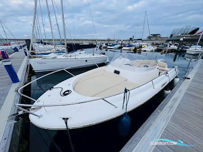 Jeanneau Cap Camarat 715 Motorboat 2008, with Honda engine, Ireland