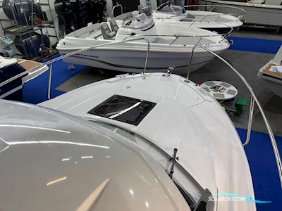 Jeanneau Merry Fisher 695 Serie 2. Dit Schip is Aanwezig op de Suzuki Stand Van Hiswa te Water 2026. Motorboat 2026, with Suzuki engine, The Netherlands