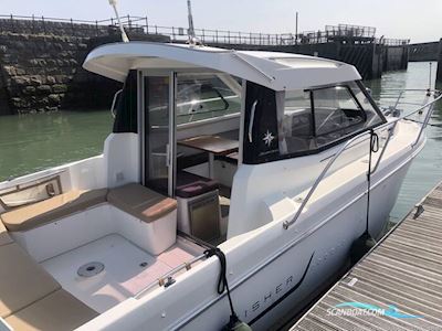 Jeanneau Merry Fisher 755 Motorboat 2013, with Suzuki DF150 engine, United Kingdom