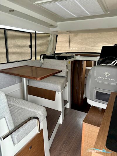 Jeanneau Merry Fisher 895 Sport Motorboat 2022, with Yamaha 2x200 engine, France