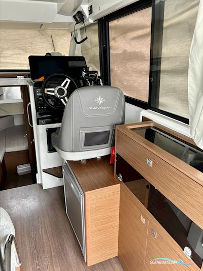 Jeanneau Merry Fisher 895 Sport Motorboat 2022, with Yamaha 2x200 engine, France