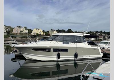 Jeanneau NC 9 Motorboat 2013, with Volvo engine, Ireland