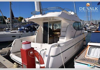Jeanneau Prestige 32 Motorboat 2003, with Volvo Penta engine, Portugal