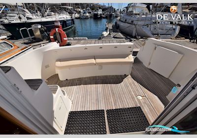 Jeanneau Prestige 32 Motorboat 2003, with Volvo Penta engine, Portugal
