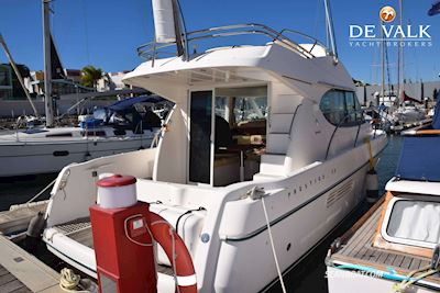 Jeanneau Prestige 32 Motorboat 2003, with Volvo Penta engine, Portugal