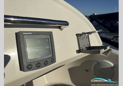 Jeanneau Prestige 32 Motorboat 2003, with Volvo Penta engine, United Kingdom